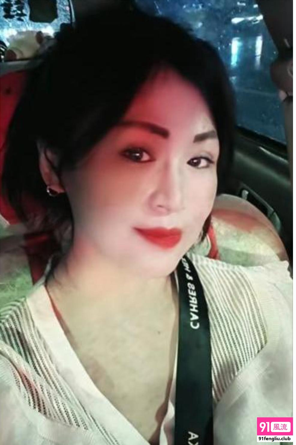 哈 西 冰 冷 的 眼 泪 